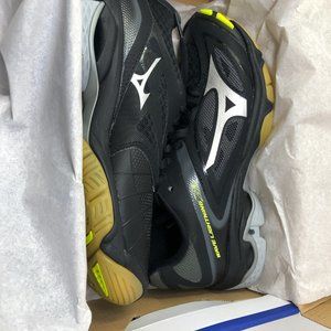 Mizuno Women's Wave Lighting Z3 Volleyball Shoe